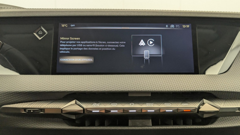 Photo 19 de l'offre de DS DS4 PureTech 130 EAT8 Rivoli à 23408€ chez Carlyss automobiles Vitré