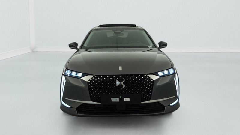 Photo 2 de l'offre de DS DS4 Hybride E-Tense 225 EAT8 Rivoli à 30289€ chez Carlyss automobiles Vitré