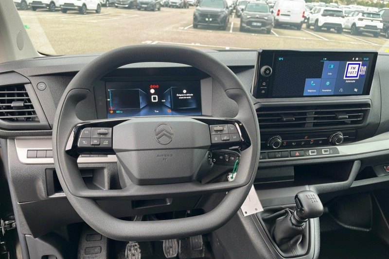 Photo 13 de l'offre de CITROEN Jumpy Fourgon M BLUEHDI 120 S&S BVM6 à 24837€ chez Carlyss automobiles Vitré