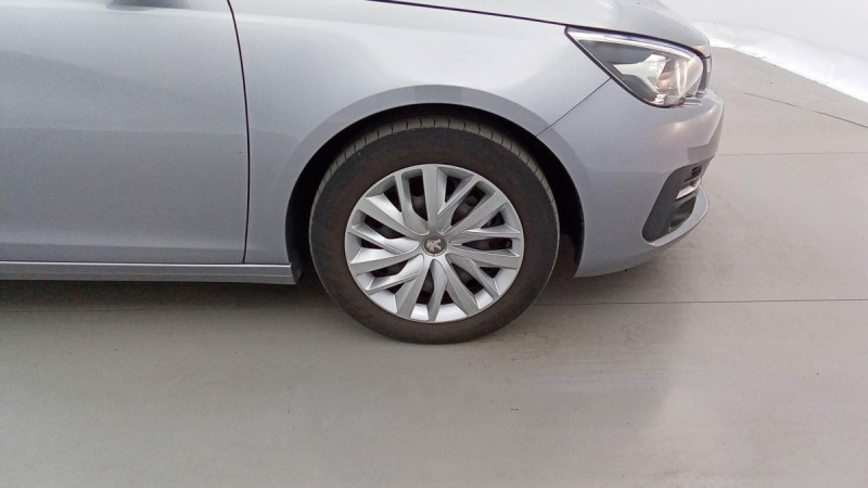 Photo 3 de l'offre de PEUGEOT 308 AFFAIRE BLUEHDI 100 S&S BVM6 PREMIUM PACK à 12598€ chez Carlyss automobiles Vitré