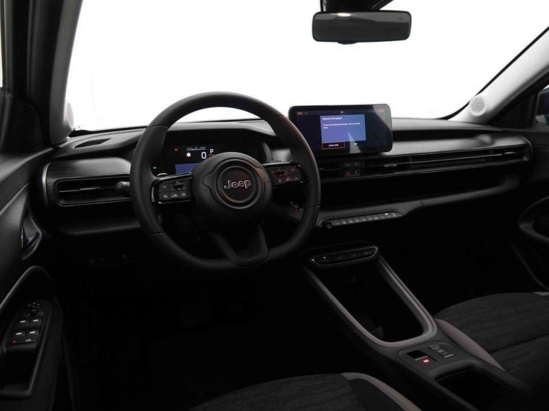 Photo 8 de l'offre de Jeep Avenger 1.2 MHEV 110 DCT6 Longitude à 26522€ chez Carlyss automobiles Vitré