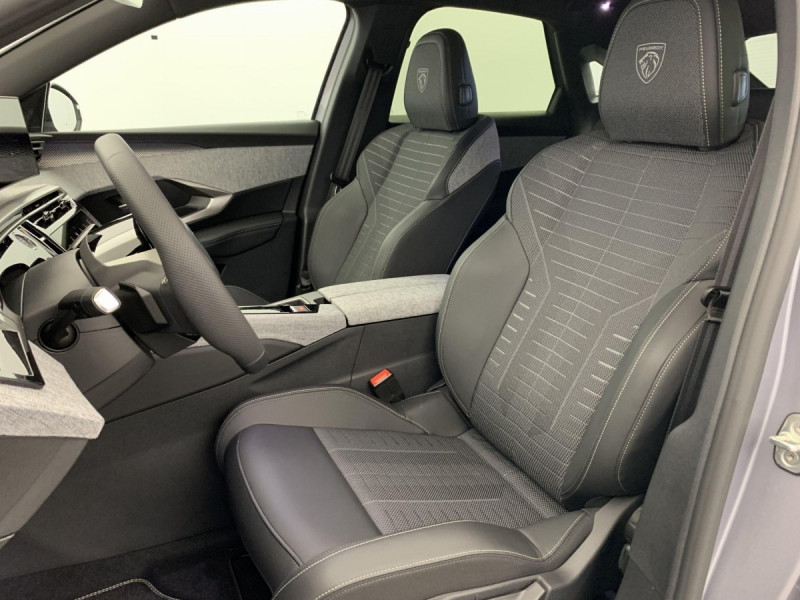 Photo 21 de l'offre de PEUGEOT 3008 Hybrid 145 e-DCS6 GT à 32958€ chez Carlyss automobiles Vitré