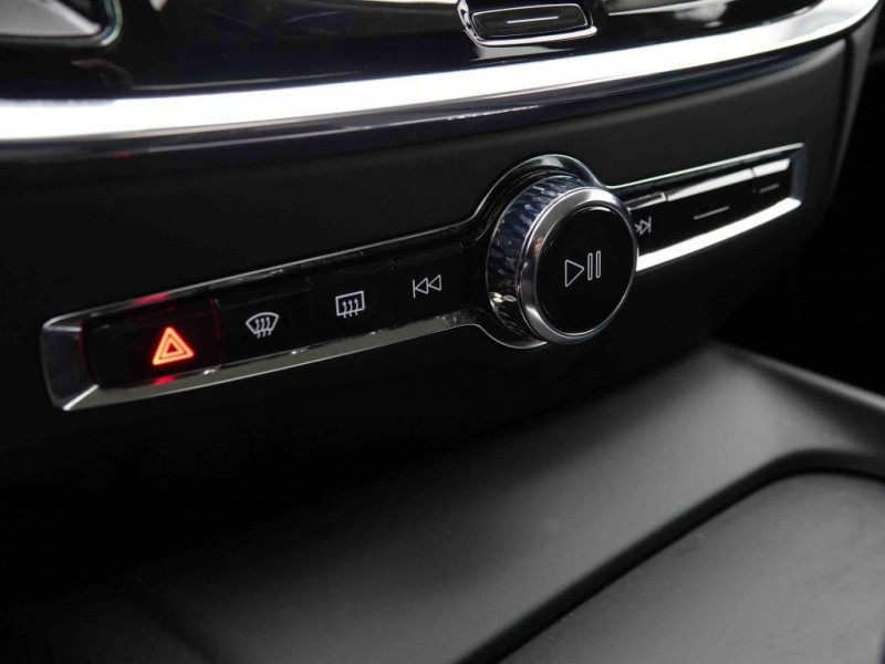 Photo 9 de l'offre de VOLVO S60 2.0 MHEV 197 Core à 34624€ chez Carlyss automobiles Vitré