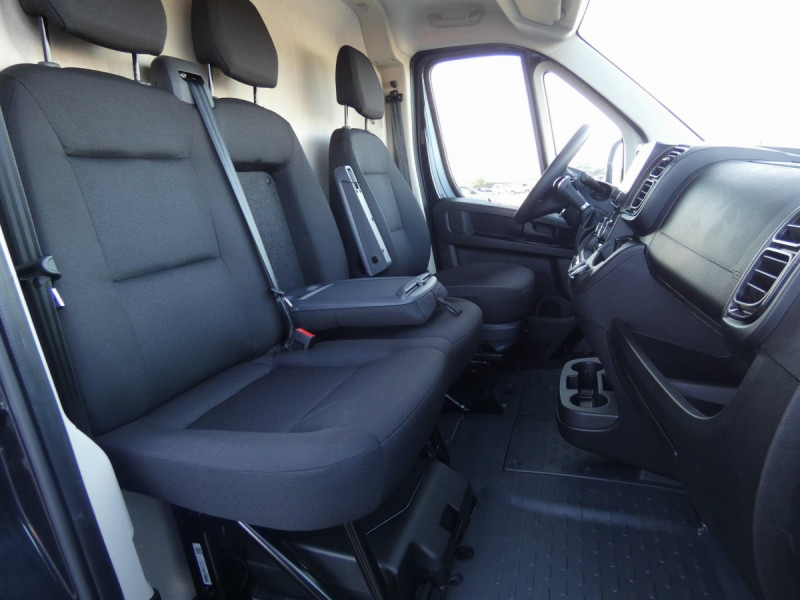 Photo 8 de l'offre de CITROEN Jumper Fourgon TOLE 35 L2H2 140 S&S BVM6 à 28557€ chez Carlyss automobiles Vitré