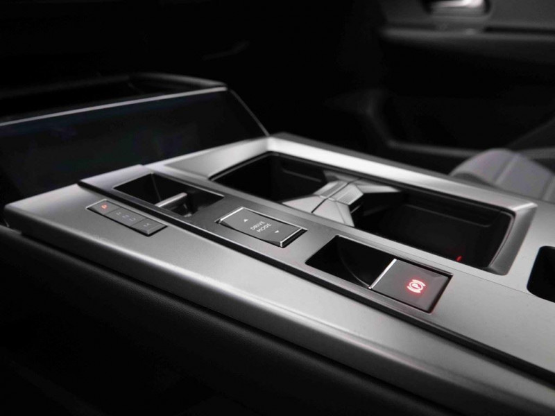 Photo 13 de l'offre de OPEL Grandland 1.2 T Hybrid 145 GS à 35898€ chez Carlyss automobiles Vitré