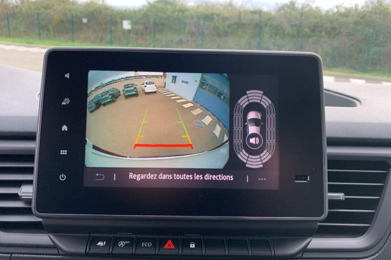 Photo 9 de l'offre de RENAULT TRAFIC FOURGON L2H1 3T BLUE DCI 150 GSR2 ADVANCE à 30837€ chez Carlyss automobiles Vitré