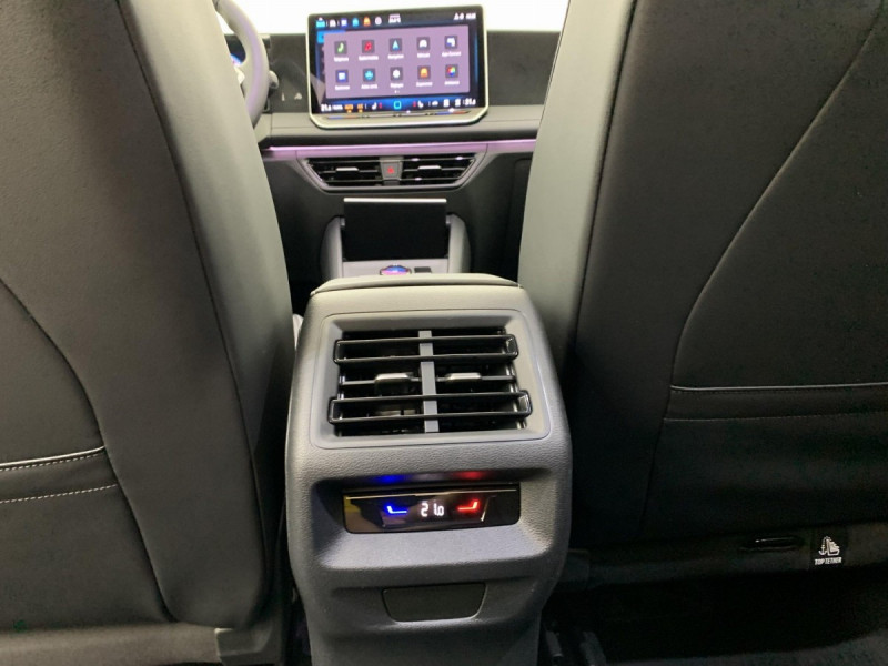 Photo 17 de l'offre de VOLKSWAGEN TIGUAN NOUVEAU 1.5 eTSI 150CV DSG7 LIFE PLUS à 38998€ chez Carlyss automobiles Vitré