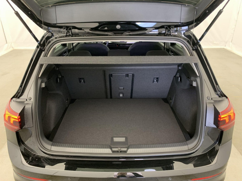 Photo 11 de l'offre de VOLKSWAGEN GOLF 8 1.5 ETSI EVO2 150 DSG7 LIFE PLUS à 30598€ chez Carlyss automobiles Vitré