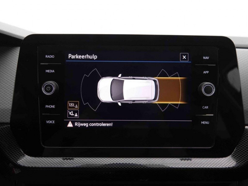 Photo 10 de l'offre de VOLKSWAGEN T-cross 1.0TSI 115 Life à 24032€ chez Carlyss automobiles Vitré