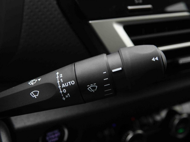 Photo 6 de l'offre de CITROEN C4 Hybrid 145 e-DCS6 MAX New model à 26926€ chez Carlyss automobiles Vitré