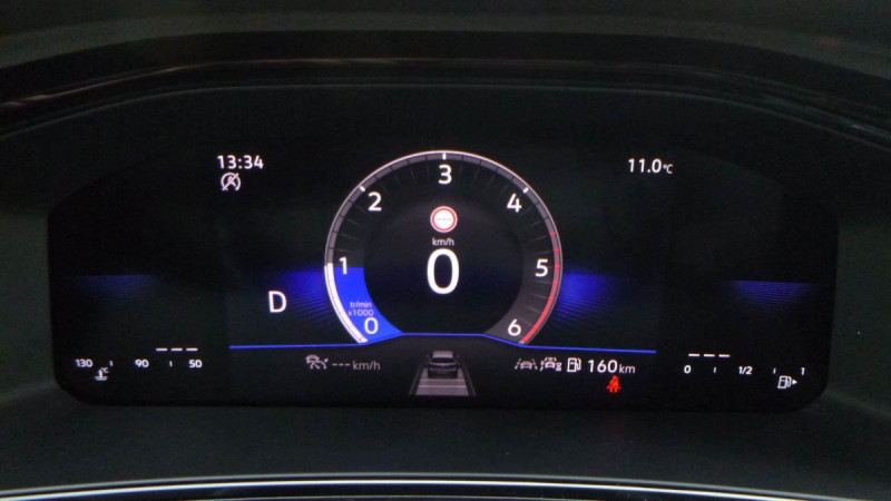 Photo 12 de l'offre de VOLKSWAGEN T-roc T-Roc 1.5 TSI EVO2 150 Start/Stop DSG7 R-Line Edition à 36398€ chez Carlyss automobiles Vitré