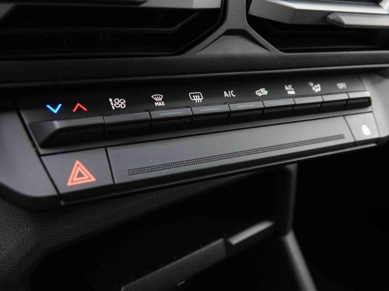 Photo 15 de l'offre de DACIA DUSTER 1.2 Mild Hybrid 130 Expression à 25198€ chez Carlyss automobiles Vitré