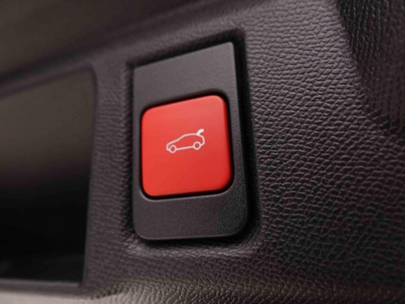 Photo 4 de l'offre de OPEL Grandland 1.2 T Hybrid 145 GS à 35898€ chez Carlyss automobiles Vitré