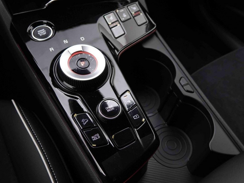 Photo 33 de l'offre de KIA SPORTAGE 1.6T-GDi HEV 215 GT-Line à 38906€ chez Carlyss automobiles Vitré