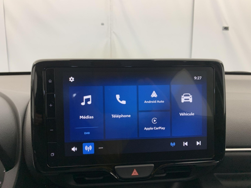 Photo 15 de l'offre de TOYOTA YARIS HYBRIDE 116h Dynamic à 19998€ chez Carlyss automobiles Vitré