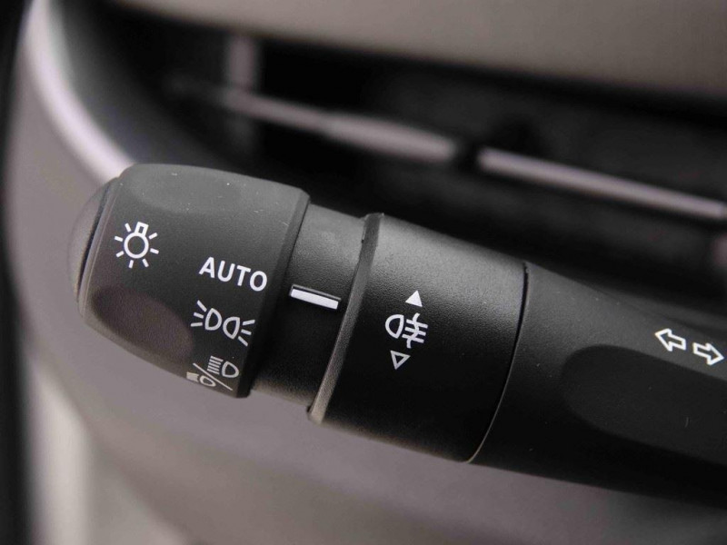 Photo 17 de l'offre de Fiat 600 1.2 HYBRID 110 DCT POP à 24798€ chez Carlyss automobiles Vitré