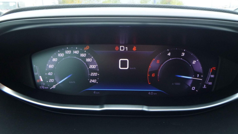 Photo 5 de l'offre de PEUGEOT 5008 BlueHDi 130ch S&S EAT8 Allure Pack à 33397€ chez Carlyss automobiles Vitré