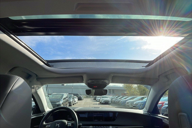 Photo 12 de l'offre de DS DS4 Hybride E-Tense 225 EAT8 Rivoli à 30741€ chez Carlyss automobiles Vitré