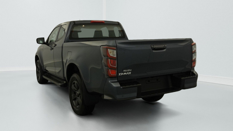 Photo 3 de l'offre de ISUZU D-MAX 1.9 4X4 SPACE CAB N60 NSPORT  AT à 47346€ chez Carlyss automobiles Vitré