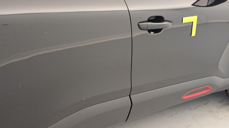 Photo 12 de l'offre de CITROEN C4 BlueHDi 130 S&S EAT8 Shine à 16260€ chez Carlyss automobiles Vitré