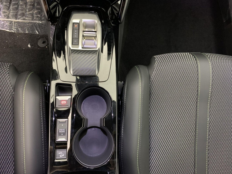 Photo 20 de l'offre de PEUGEOT 2008 Hybrid 145 e-DCS6 GT à 26158€ chez Carlyss automobiles Vitré