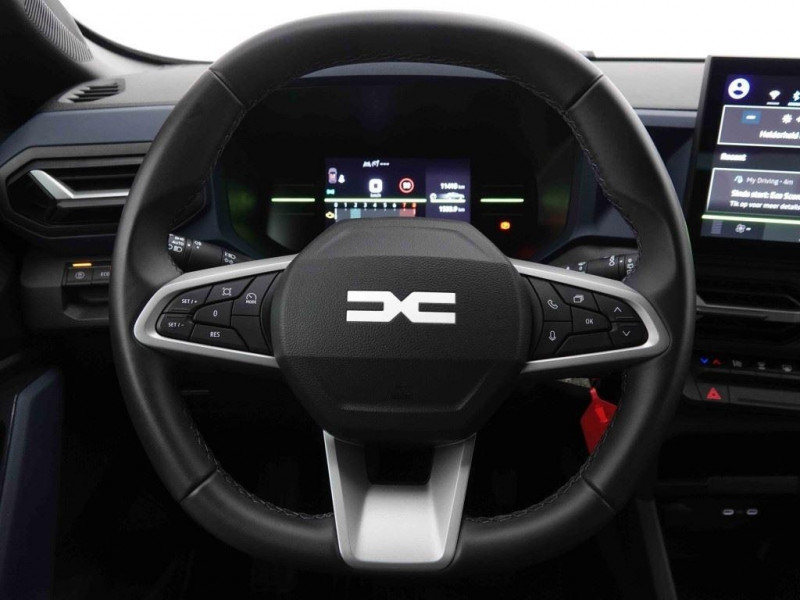 Photo 8 de l'offre de DACIA DUSTER 1.2 Mild Hybrid 130 Expression à 25198€ chez Carlyss automobiles Vitré