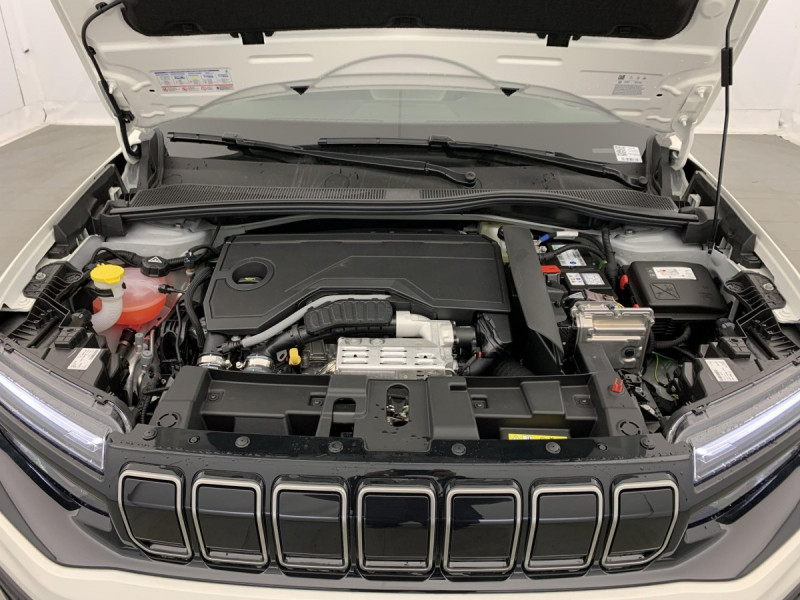 Photo 22 de l'offre de Jeep Avenger 1.2 Turbo T3 110 ch e-Hybrid BVR6 Summit à 27998€ chez Carlyss automobiles Vitré