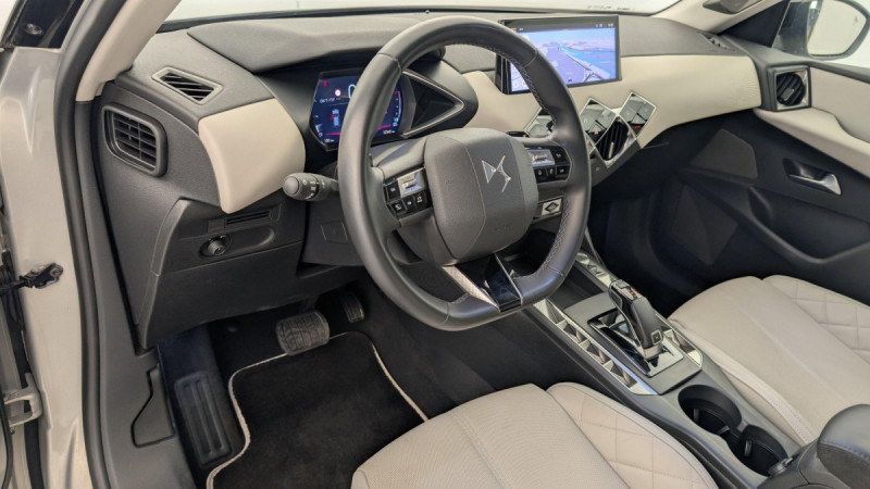 Photo 9 de l'offre de DS DS3 PureTech 130 EAT8 Esprit de Voyage à 21556€ chez Carlyss automobiles Vitré
