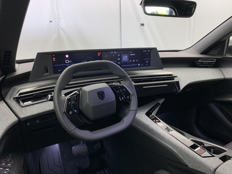 Photo 15 de l'offre de PEUGEOT 5008 Hybrid 145 e-DCS6 Allure à 31998€ chez Carlyss automobiles Vitré