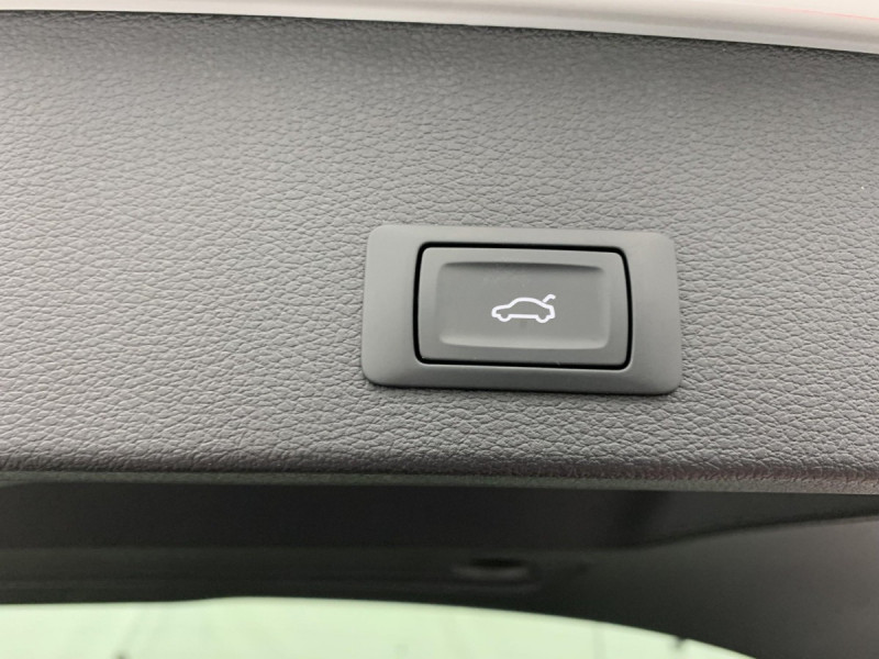 Photo 8 de l'offre de AUDI Q2 35 TFSI 150 S tronic 7 Design à 35598€ chez Carlyss automobiles Vitré