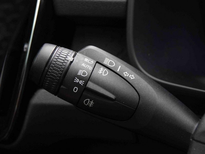 Photo 15 de l'offre de Volvo C40 Recharge 408 AWD Twin Engine Plus à 38102€ chez Carlyss automobiles Vitré