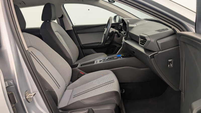 Photo 9 de l'offre de SEAT LEON Sportstourer 1.0 eTSI 110 DSG7 Style à 19090€ chez Carlyss automobiles Vitré