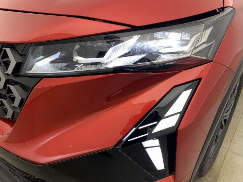 Photo 23 de l'offre de Renault AUSTRAL NOUVEAU FULL HYBRID E-TECH 200 CH EVOLUTION à 31998€ chez Carlyss automobiles Vitré