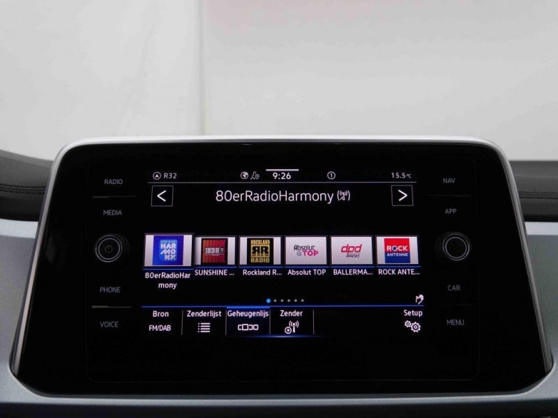 Photo 11 de l'offre de VOLKSWAGEN T-roc 1.0 TSi 115 Edition à 28198€ chez Carlyss automobiles Vitré