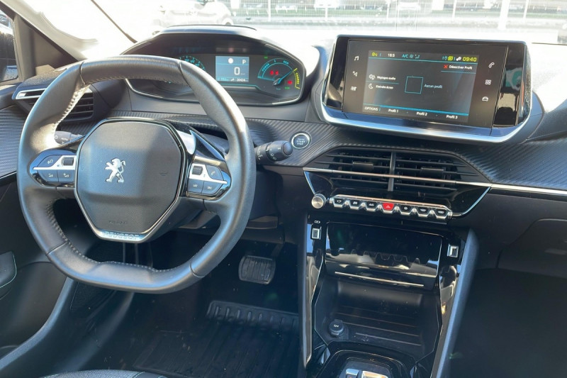 Photo 8 de l'offre de PEUGEOT 208 ELECTRIQUE 50 KWH 136CH ALLURE à 17811€ chez Carlyss automobiles Vitré