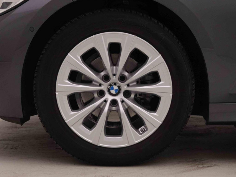 Photo 14 de l'offre de Bmw 3 318I TOURING 156 à 31198€ chez Carlyss automobiles Vitré