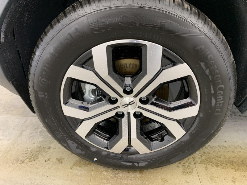 Photo 35 de l'offre de DACIA DUSTER TCe 130 4x4 Expression à 24998€ chez Carlyss automobiles Vitré