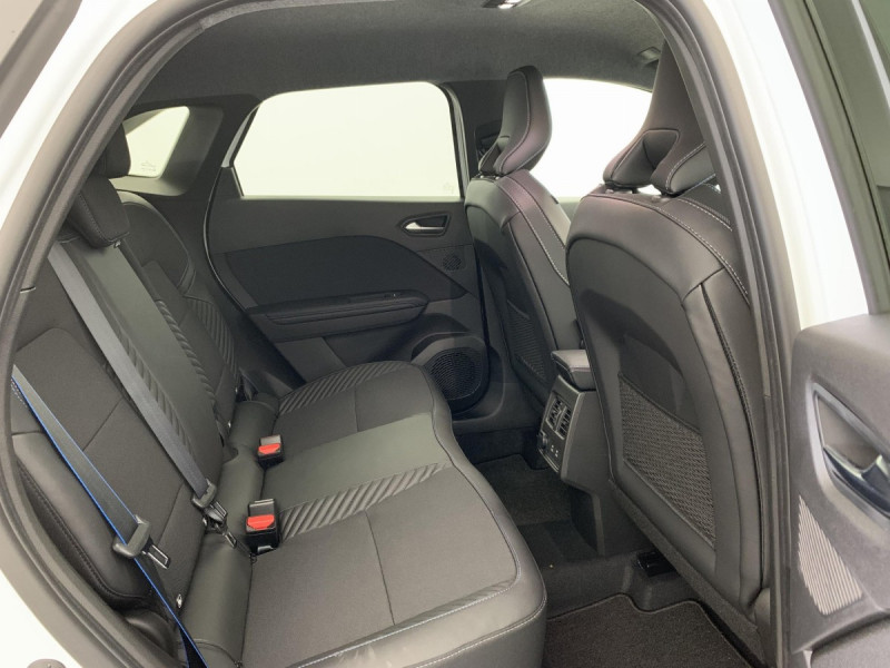 Photo 9 de l'offre de Renault SYMBIOZ E-Tech full hybrid 160 ch Esprit Alpine à 30598€ chez Carlyss automobiles Vitré