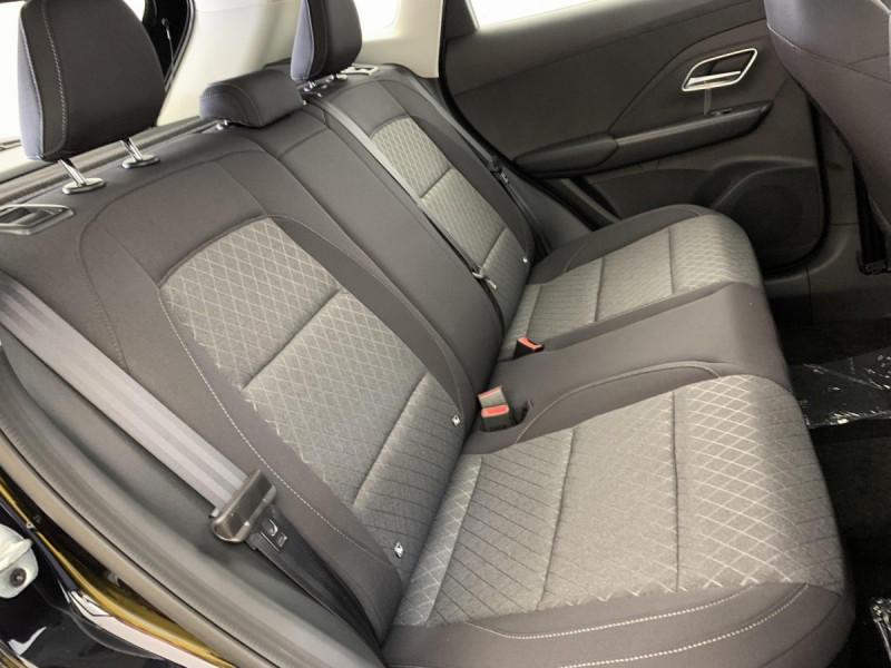 Photo 9 de l'offre de MG Motor ZS 1.5 L Hybrid+ 197 ch Comfort à 23498€ chez Carlyss automobiles Vitré