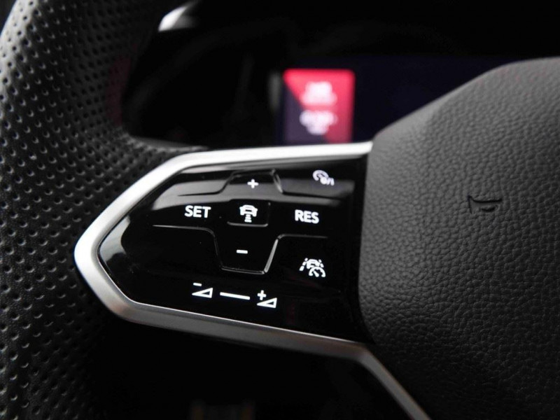 Photo 23 de l'offre de Volkswagen Golf GTi 2.0 TSi 245 DSG Black Style à 31114€ chez Carlyss automobiles Vitré