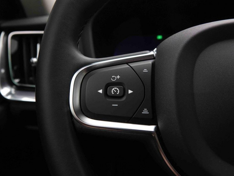 Photo 11 de l'offre de VOLVO S60 2.0 MHEV 197 Core à 34624€ chez Carlyss automobiles Vitré