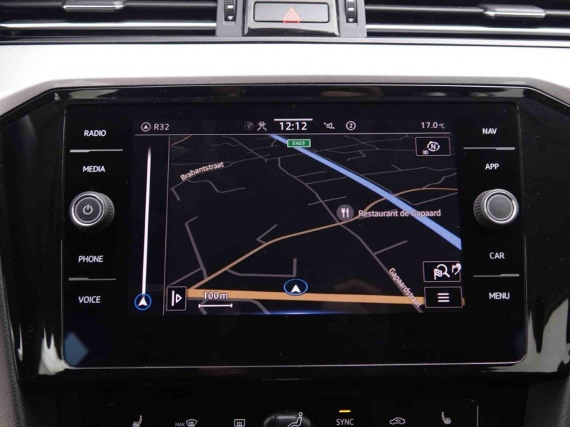 Photo 15 de l'offre de VOLKSWAGEN Passat Variant 1.4 TSi 218 GTE PHEV à 29698€ chez Carlyss automobiles Vitré