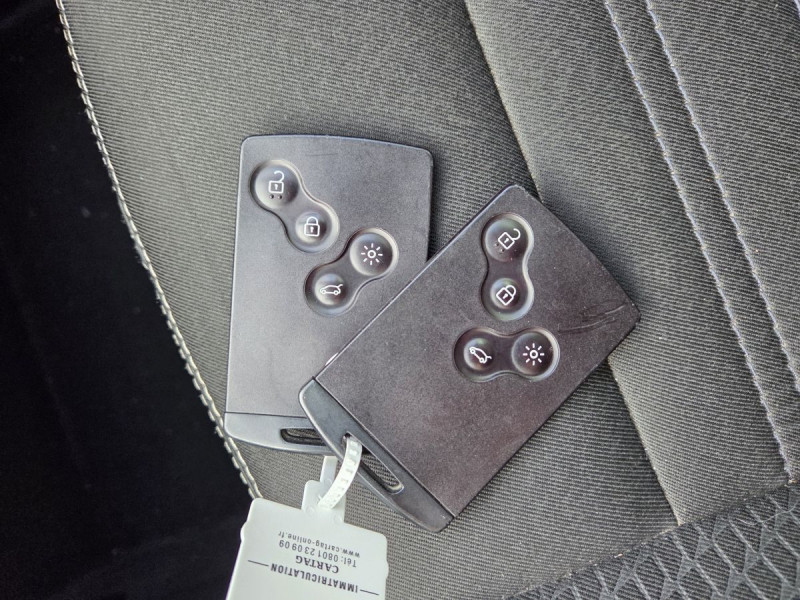 Photo 16 de l'offre de RENAULT Scénic (3) Bose® Edition Energy dCi 130 E6 à 9790€ chez Carlyss automobiles Vitré