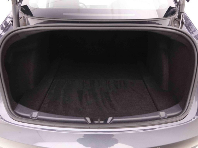 Photo 4 de l'offre de TESLA MODEL 3 78 kWh 512 AWD Performance Long Range à 38098€ chez Carlyss automobiles Vitré