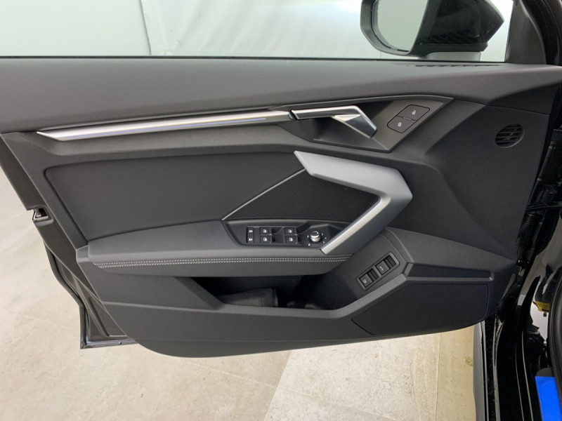 Photo 26 de l'offre de AUDI A3 SPORTBACK NOUVELLE 45 TFSI E HYBRIDE RECHARGEABLE 272 S TRONIC 6 S LINE à 43998€ chez Carlyss automobiles Vitré