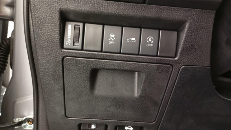 Photo 17 de l'offre de ISUZU D-MAX 1.9 4X4 SPACE CAB N60 NSPORT  AT à 45846€ chez Carlyss automobiles Vitré