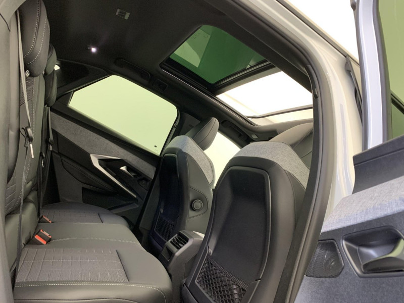 Photo 10 de l'offre de PEUGEOT 3008 Hybrid 145 e-DCS6 GT à 34998€ chez Carlyss automobiles Vitré