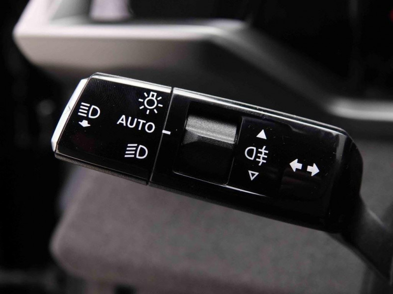 Photo 12 de l'offre de OPEL Grandland 1.2 T Hybrid 145 GS à 35898€ chez Carlyss automobiles Vitré