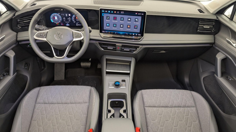 Photo 13 de l'offre de VOLKSWAGEN TIGUAN NOUVEAU 1.5 eTSI 150CV DSG7 LIFE PLUS à 39998€ chez Carlyss automobiles Vitré