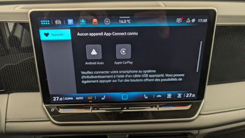 Photo 15 de l'offre de VOLKSWAGEN TIGUAN NOUVEAU 1.5 eTSI 150CV DSG7 LIFE PLUS à 37998€ chez Carlyss automobiles Vitré